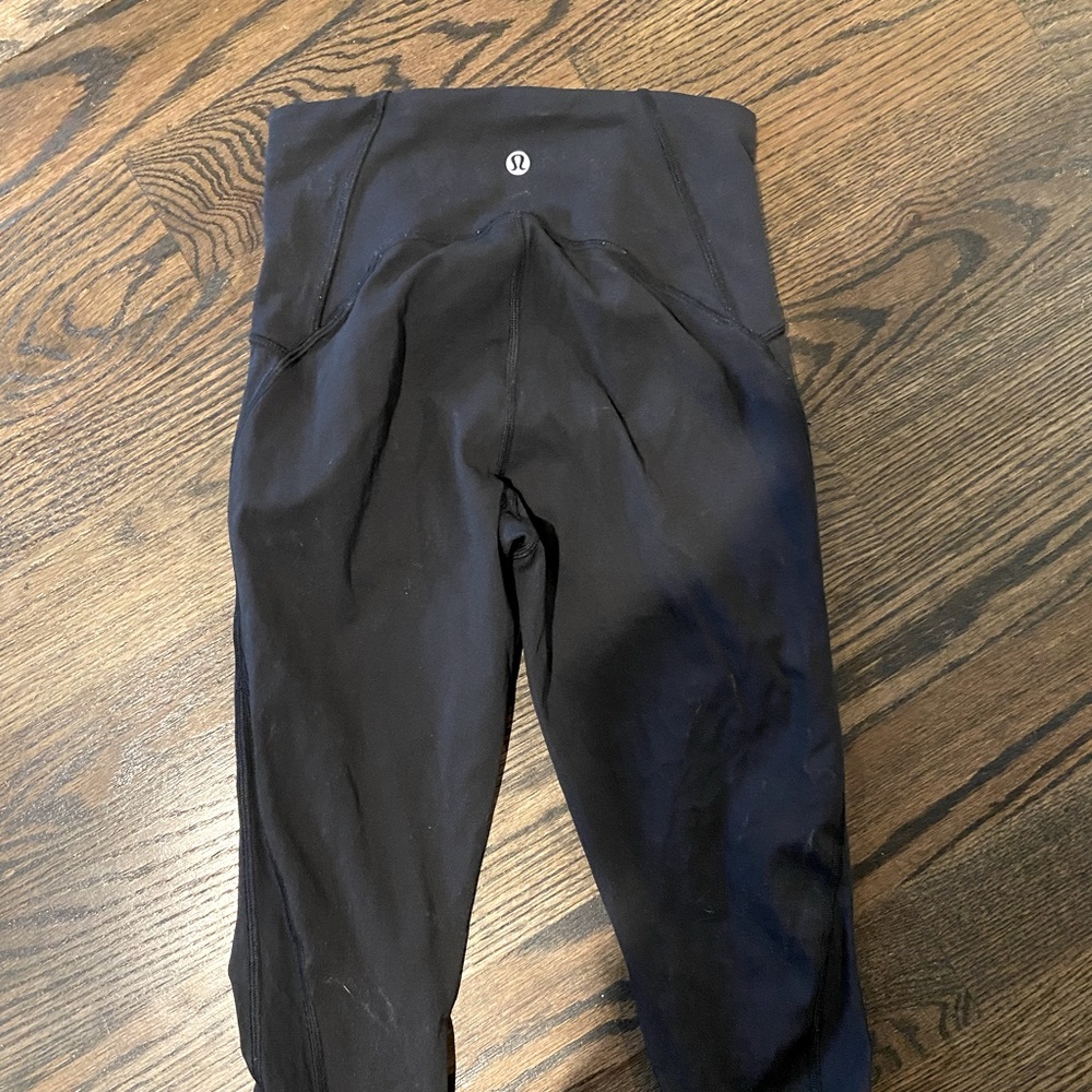 Lululemon cropped leggings size 4